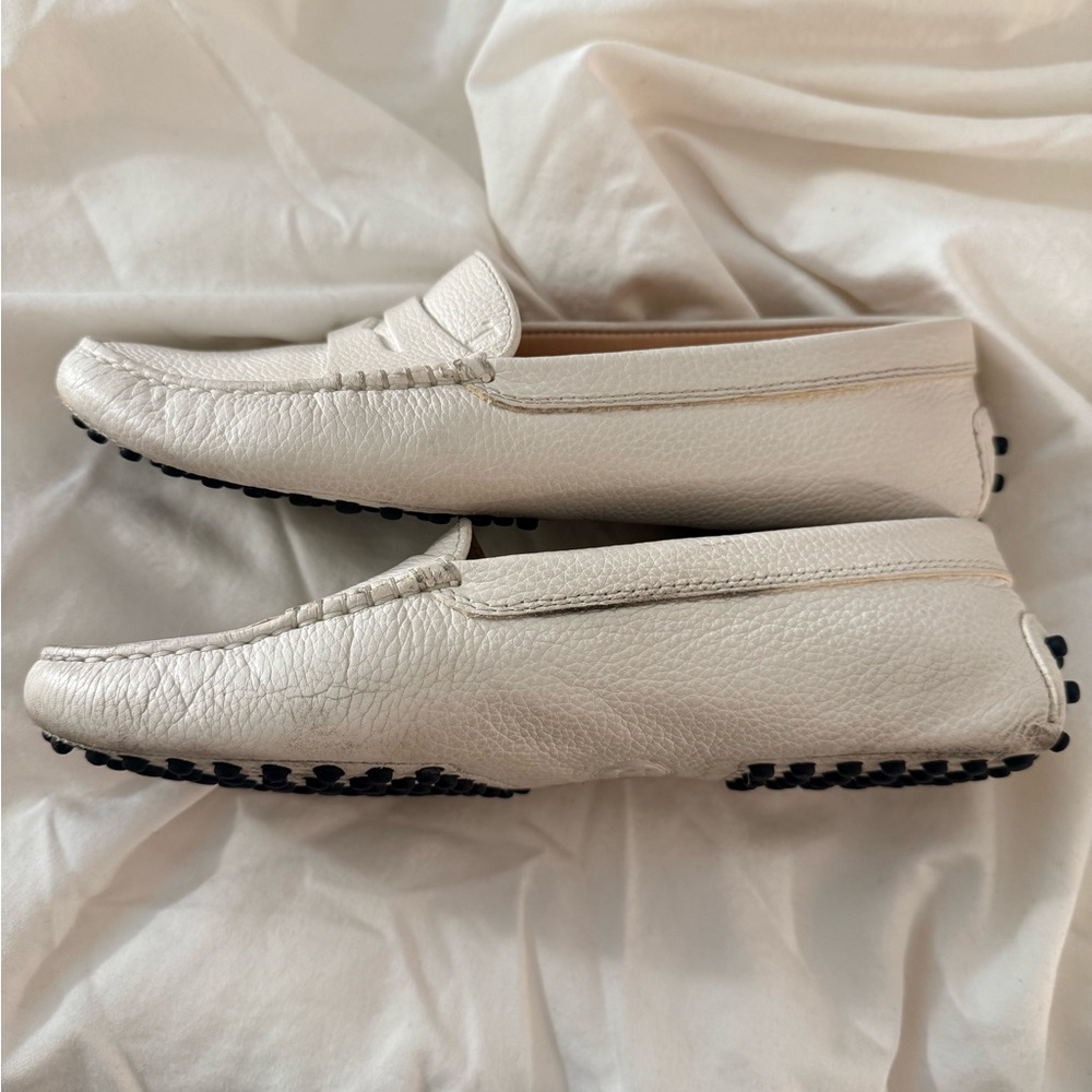 Tod's White Leather Gominno Driving Shoes - Picture 2 of 9